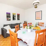 Diora Apartamento Omiš