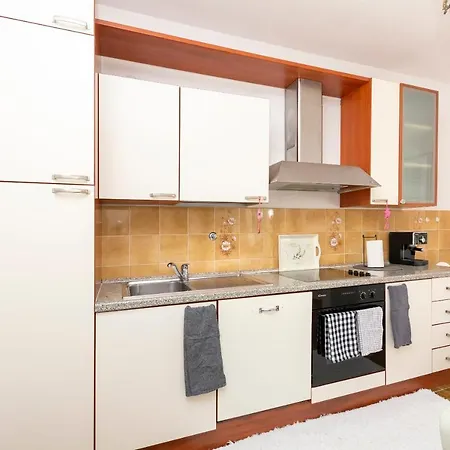Apartment Diora