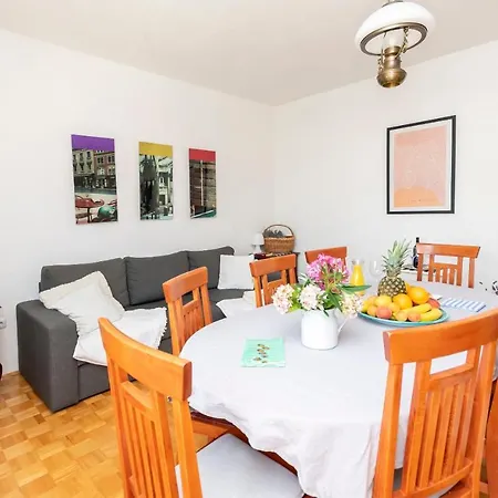 Diora Apartment Omiš