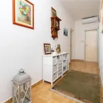 Diora דירה